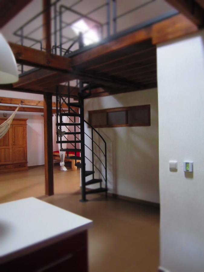 Luže 鸽舍壮丽女王旅馆酒店 外观 照片