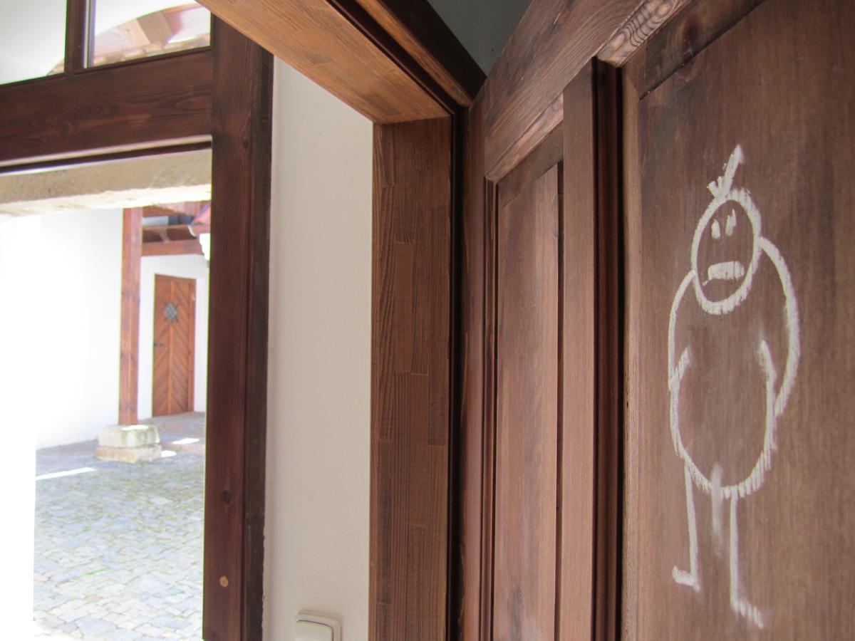 Luže 鸽舍壮丽女王旅馆酒店 外观 照片